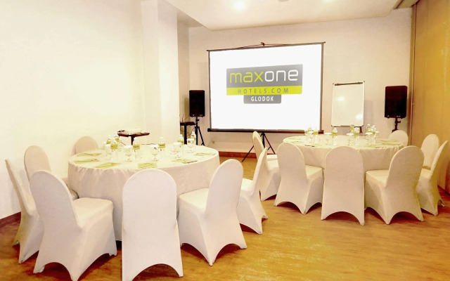 MaxOne Signature Glodok Jakarta
