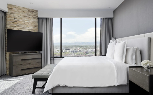 Four Seasons Denver Hotel 