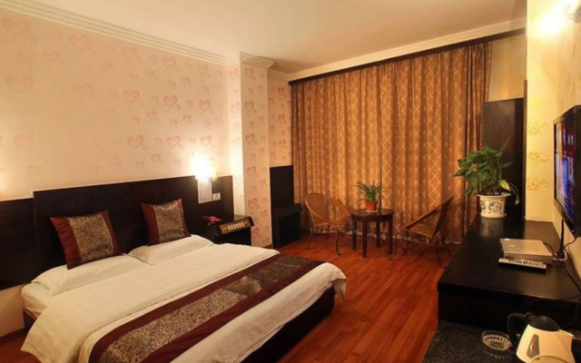 Yangshuo Moonlight Holiday Inn – Guest Rooms – Guilin