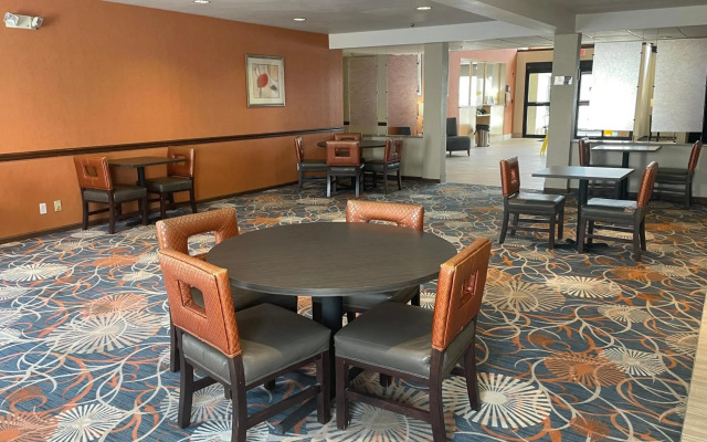 Spark by Hilton La Crosse Onalaska