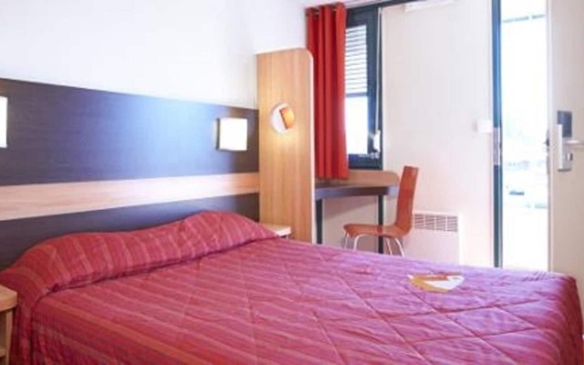 Premiere Classe Bourges (6 kms du centre-ville)