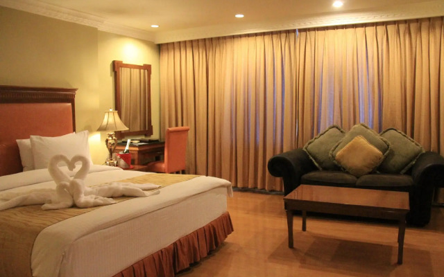 Savannah Resort Hotel