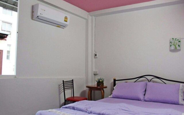 Home Base Hostel - Adults Only