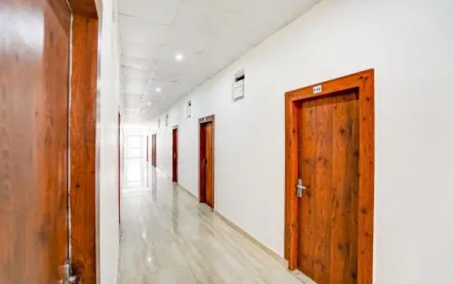 Hotel Royal Villa by OYO Rooms