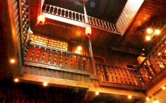 Fenghuang Waitin For You Inn
