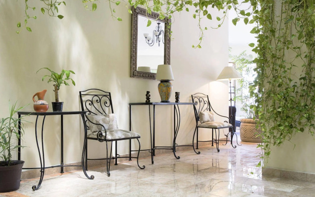 Hotel Los Itzaes by 5th av