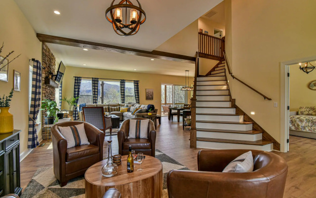 Arcadia Falls Retreat