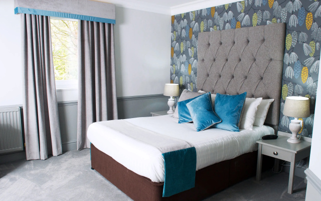 Crown Hotel