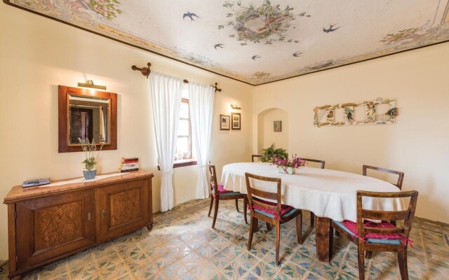 Beautiful Home in Markovac With Wifi and 5 Bedrooms