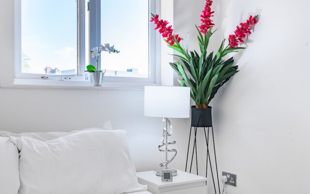 London Oasis in Woolwich Arsenal