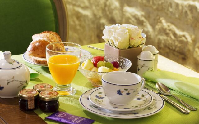 Le Relais Saint Honoré