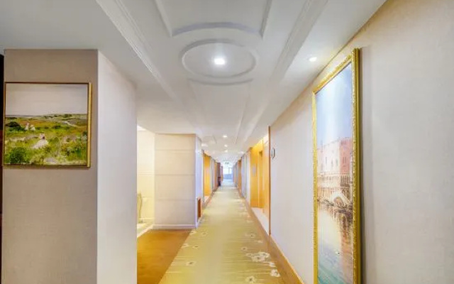 Vienna Hotel (Kunming Dianchi Dounan Flower Market Jingui Street Subway Station) — фото 4