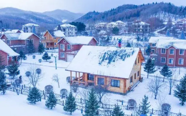 Yabuli snow house skiing private villa