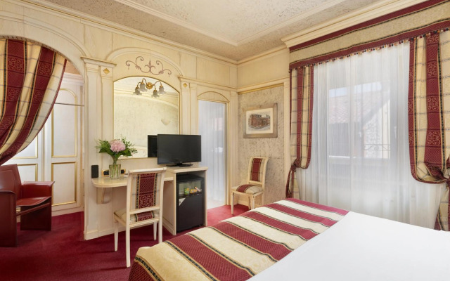 Colomba D'Oro Hotel