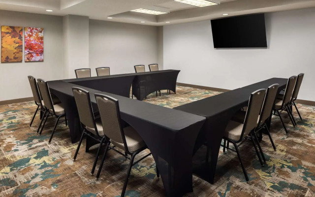 Hampton Inn Minneapolis NW Maple Grove