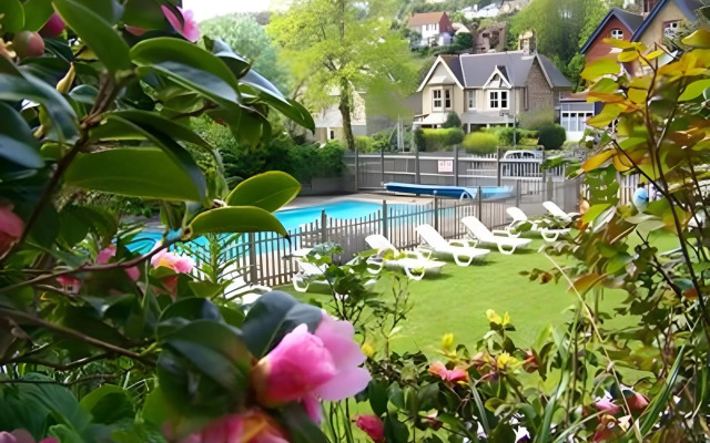 Eversley Hotel