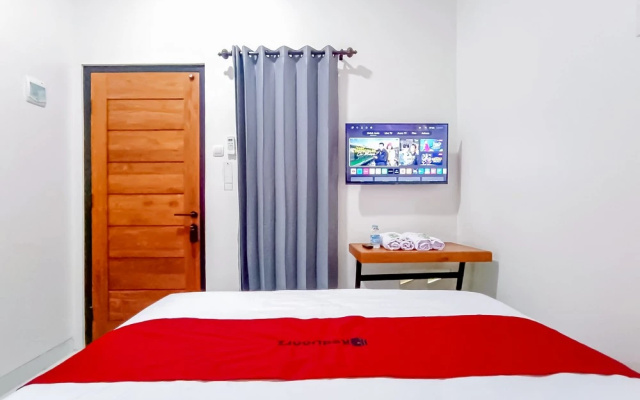 RedDoorz @ Tebee Homestay near Tugu Kartasura – Guest Rooms – Kartasura