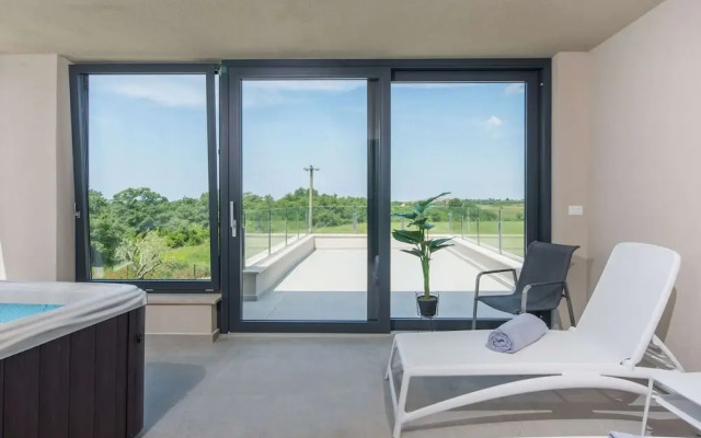 Wonderful Villa With Swimming Pool and Wellness