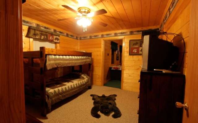 Woodhaven 1741 - Two Bedroom Cabin