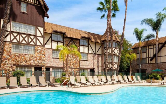 Anaheim Majestic Garden Hotel