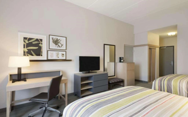 Country Inn & Suites by Radisson, Green Bay East, WI
