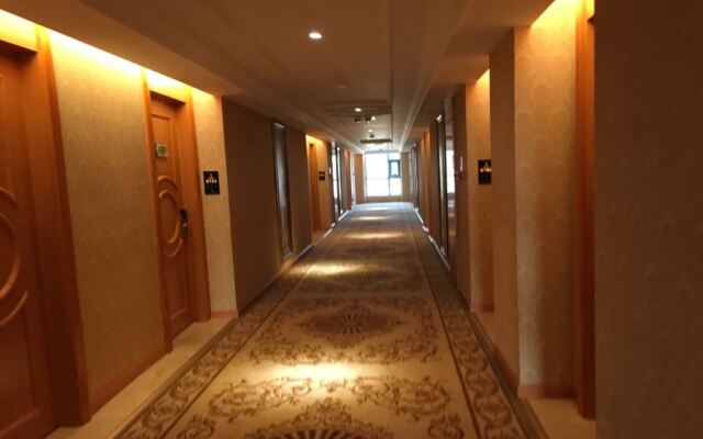 Vienna International Hotel (Xi'an Terra Cotta Warriors Subway Station)