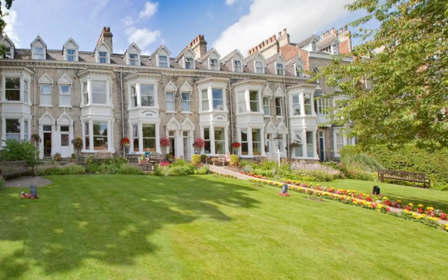 Wheatlands Lodge Hotel