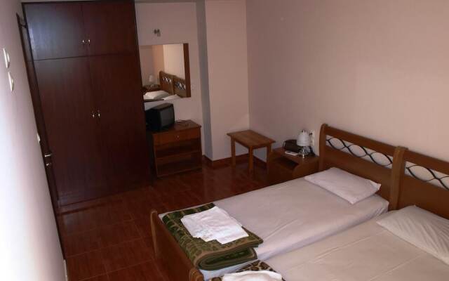 Hotel Pyrgos