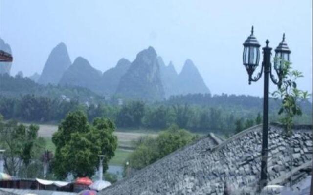Yangshuo Jiangbian Inn