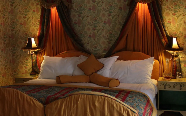Roman Camp Country House Hotel