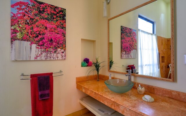 Casa Oasis Guest House and Spa