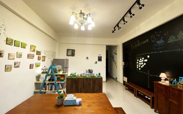 Nest And Big Forest Guesthouse