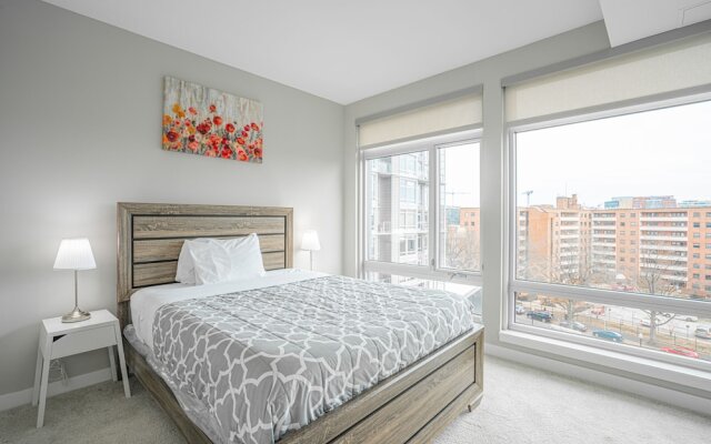 Capitol Hill Fully Furnished Apartments, Sleeps 5-6 Guests