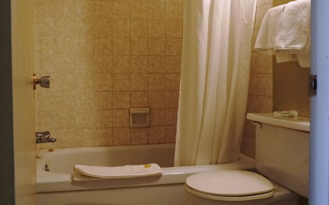 The Ritz Cafe and Motor Inn