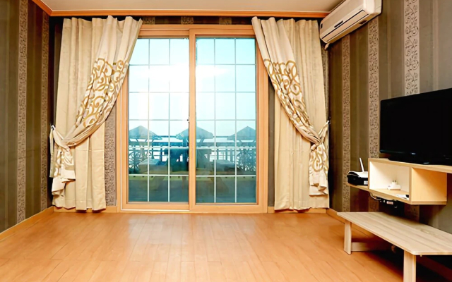 Taean Beach & Castle Pension