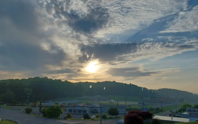 Knob Hill Motor Lodge – Hillsville