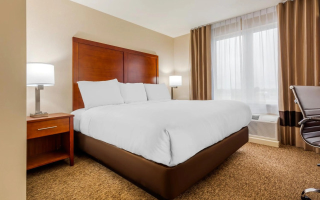 Comfort Inn & Suites