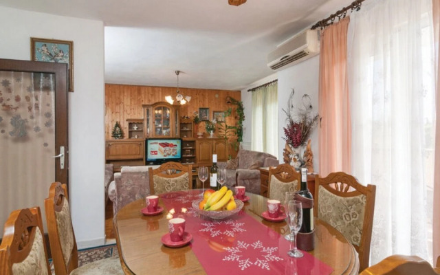 Apartments Tomic