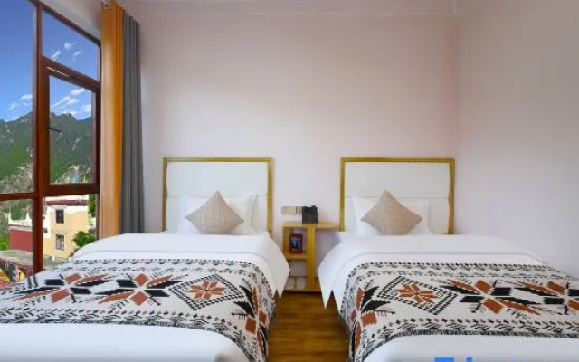 Mountain Island Cloud · Rayshun | Garzê Hidden Realm 31 ° n Scenic Resort – Guest Rooms – Danba