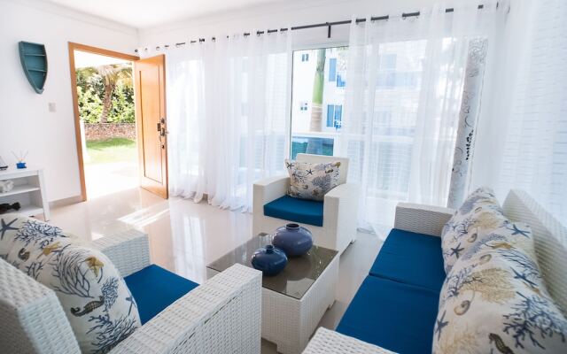 Coconut Paradise Beach Hotel