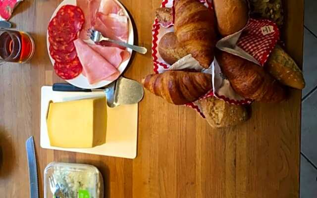 Mango House Homestay