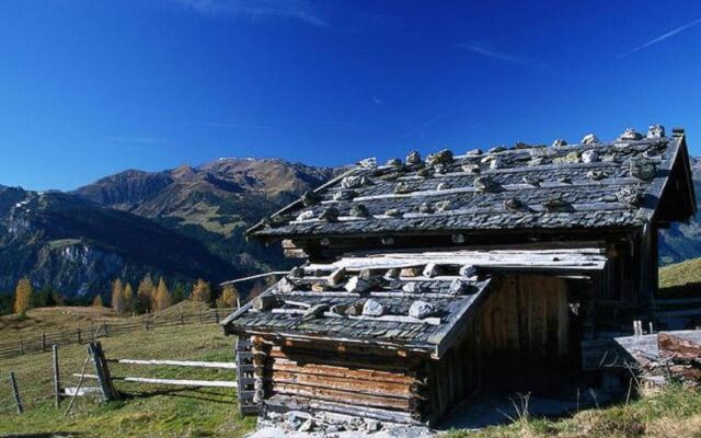 Lovely Apartment in Hainzenberg