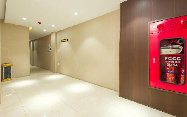 OYO 930 Thang Long Hotel