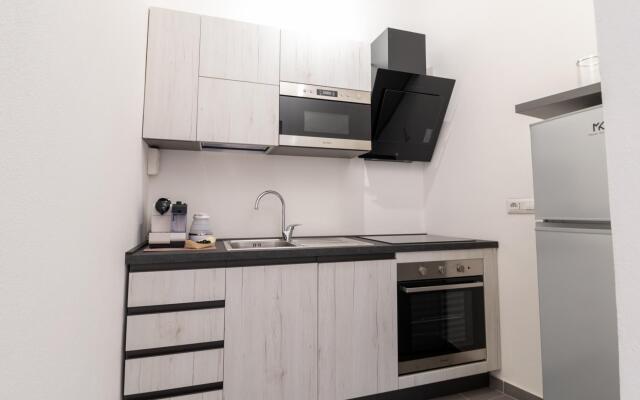 Welcomely - Xenia Boutique House 3