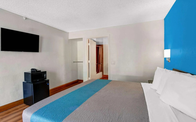 Motel 6 Atlanta GA