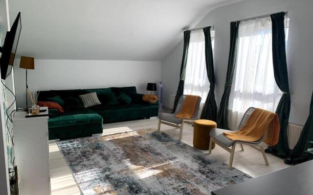 Spacious 3 Bed Apartment Cluj Floresti Near Vivo