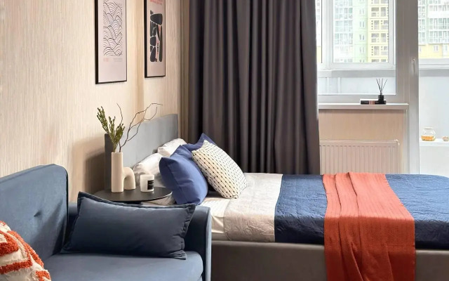 Nearby Studio at 54 Universitetskaya Embankment