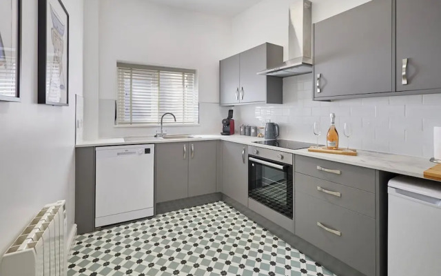 Host Stay Apartment 1