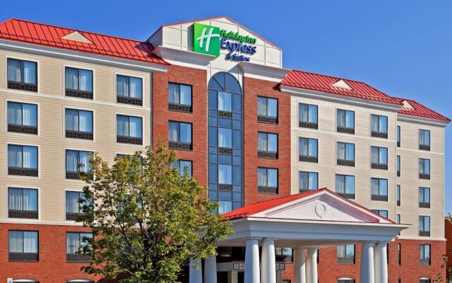 Holiday Inn Express Hotel & Suites Latham
