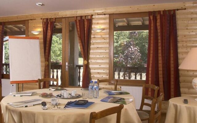 Hôtel au Pont de Raffiny